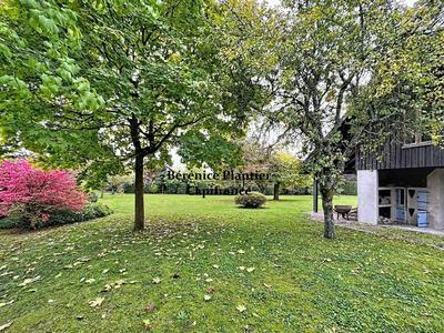 Maison - 246 m² - 7 pièces