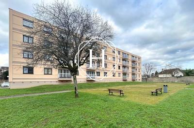 Appartement - 77 m² - 4 pièces