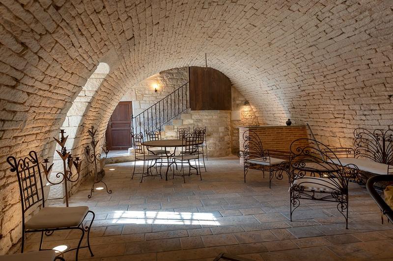 Maison - 317 m² - 12 pièces