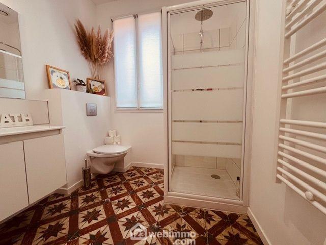 Maison - 224 m² - 6 pièces