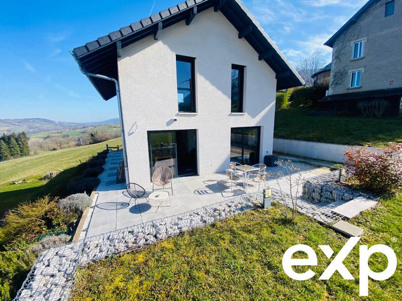 Maison - 102 m² - 4 pièces