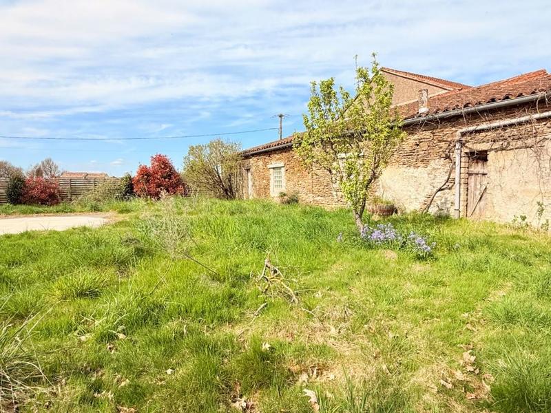 Propriété - 222 m² - 8 pièces