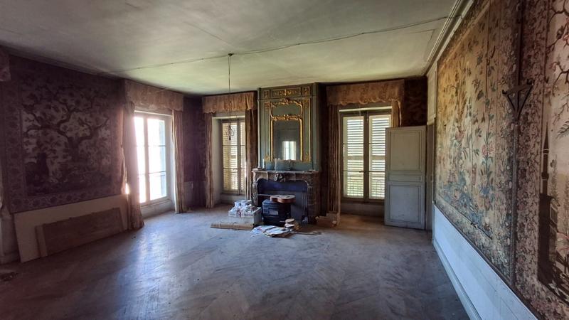 Manoir - 2 500 m² - 35 pièces