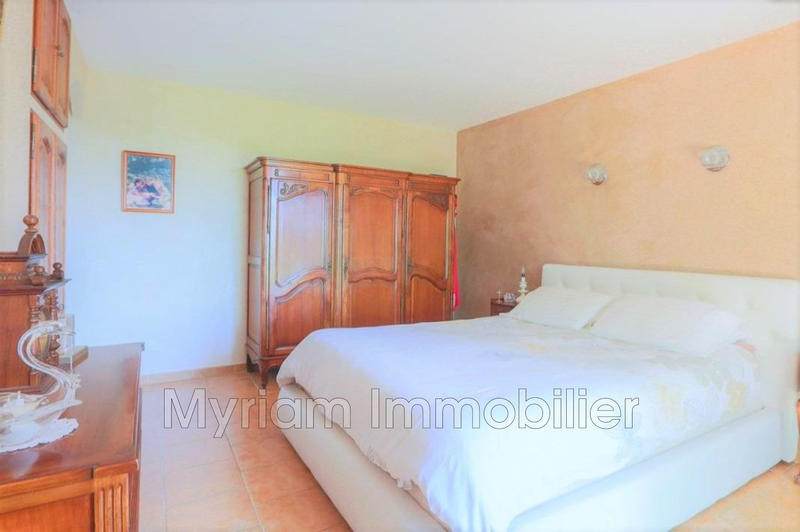 Maison - 200 m² - 6 pièces