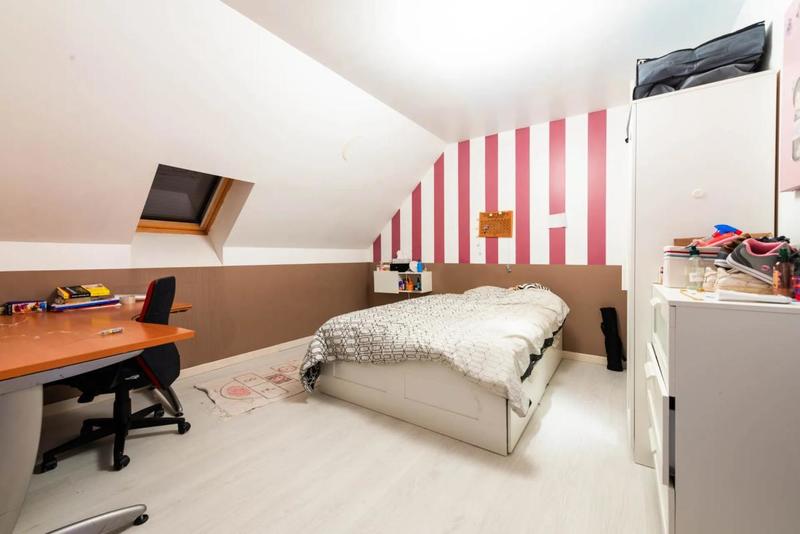 Maison - 200 m² - 8 pièces