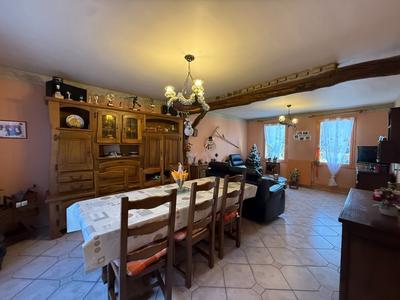 Maison - 92 m² - 4 pièces