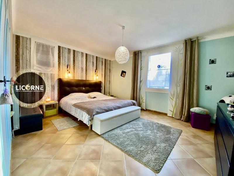 Villa - 195 m² - 7 pièces