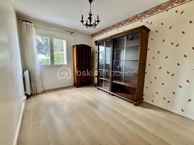 Appartement - 90 m² - 5 pièces