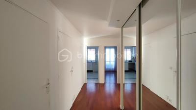 Appartement - 87 m² - 5 pièces