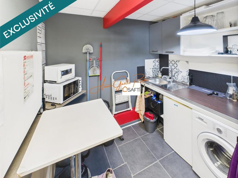 Local commercial - 179 m² - 5 pièces