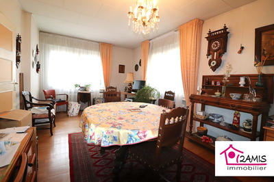 Maison - 111 m² - 5 pièces