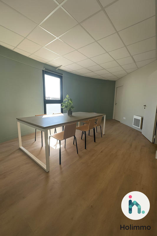 Bureau - 118 m² - 4 pièces