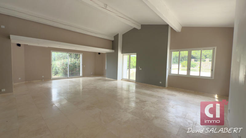 Maison - 160 m² - 5 pièces