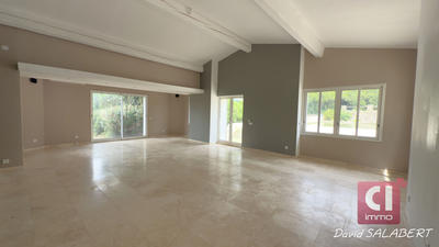Maison - 160 m² - 5 pièces