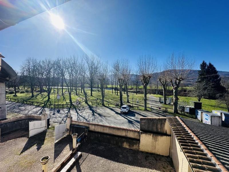 Maison de village - 420 m² - 12 pièces