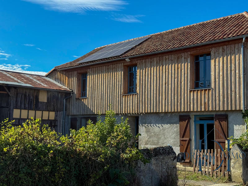 Maison - 196 m² - 5 pièces