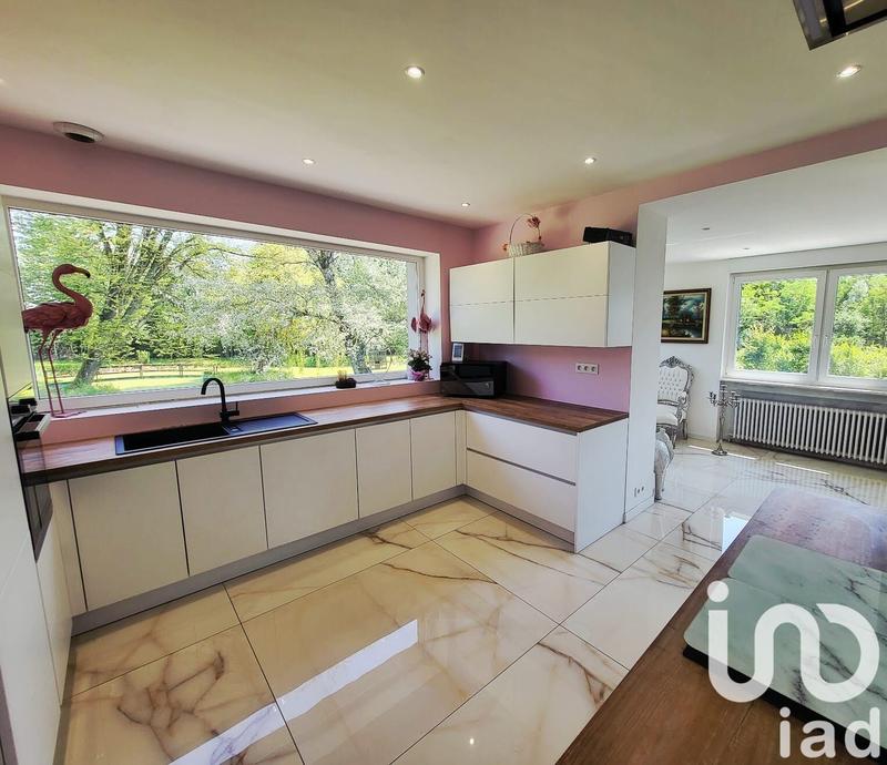 Maison - 273 m² - 8 pièces