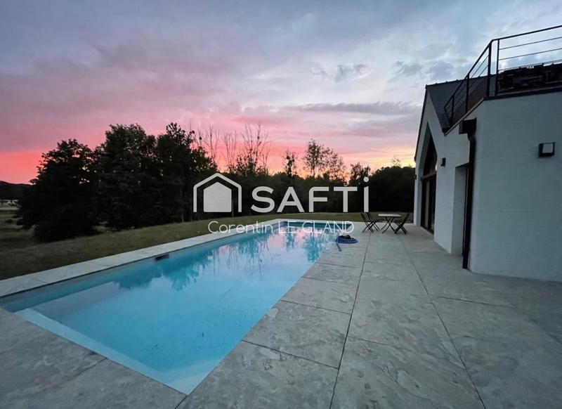 Maison - 200 m² - 7 pièces