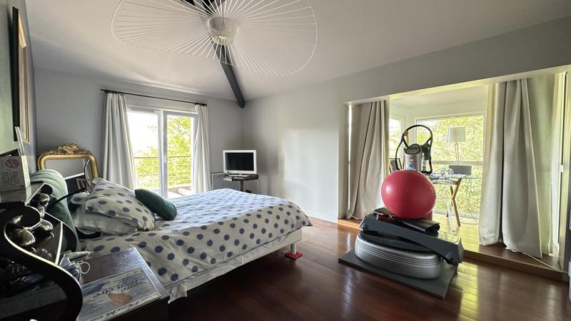 Maison d'architecte - 240 m² - 6 pièces