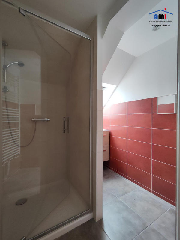 Maison - 165 m² - 9 pièces