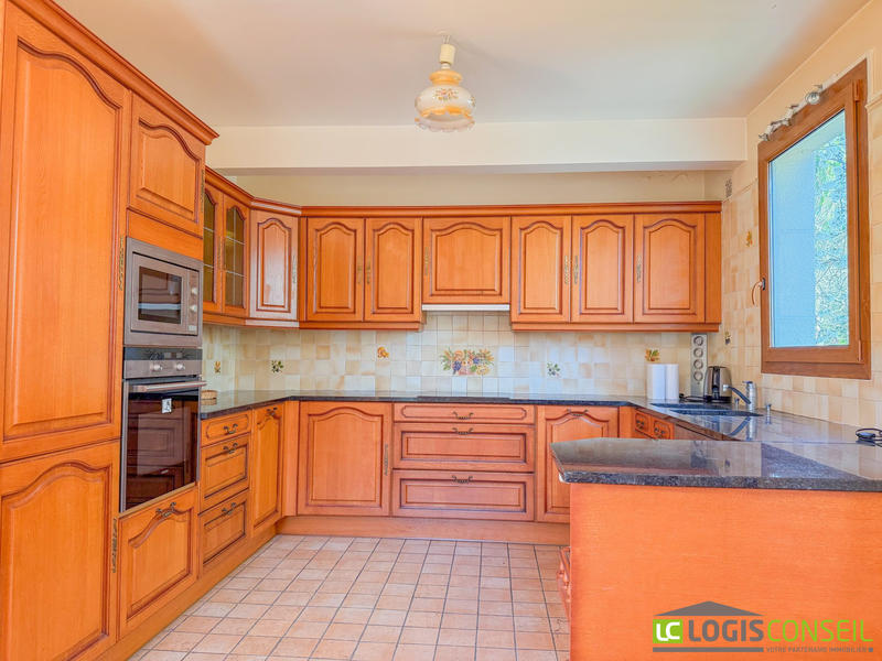 Appartement - 101 m² - 5 pièces