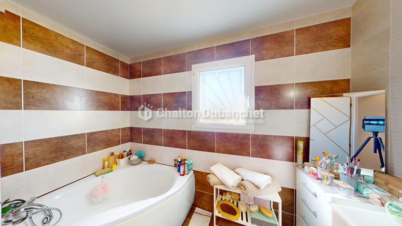 Maison - 150 m² - 7 pièces