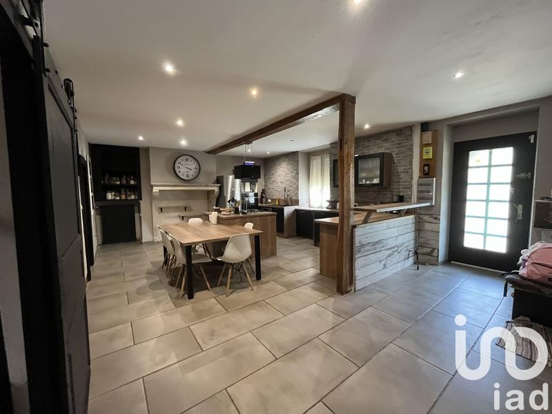 Maison - 207 m² - 1 pièce