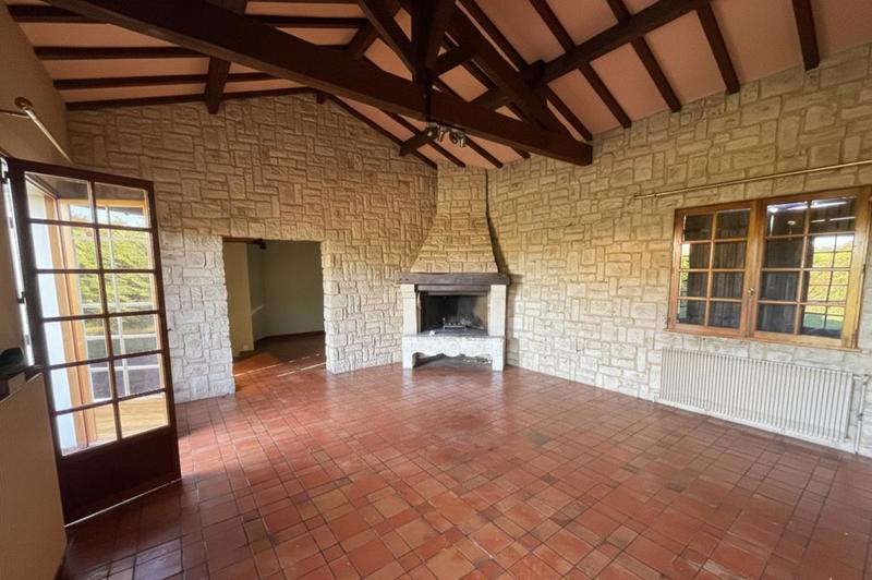 Maison - 155 m² - 9 pièces