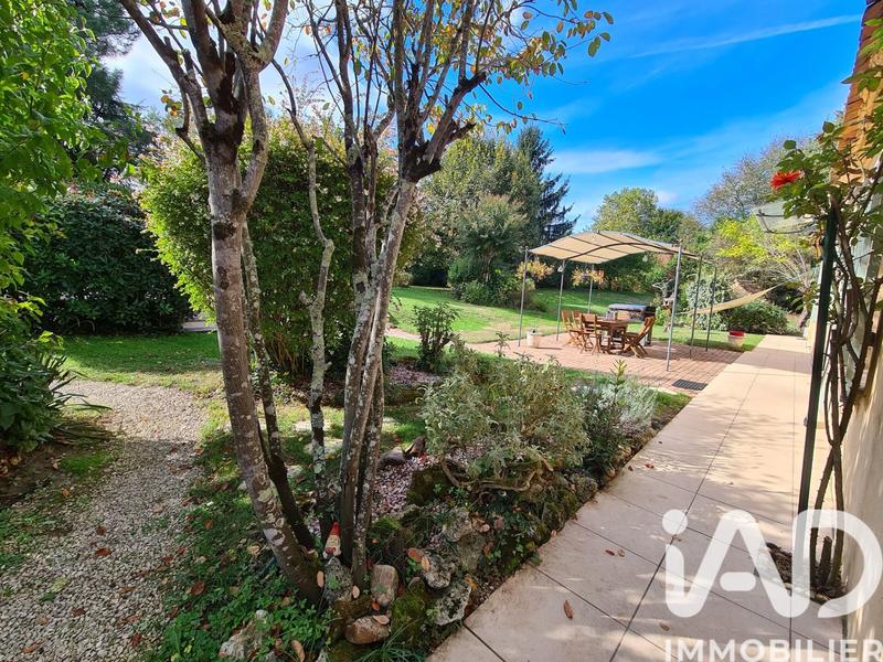 Maison - 200 m² - 7 pièces