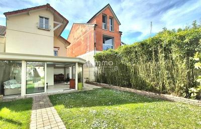 Maison - 110 m² - 6 pièces