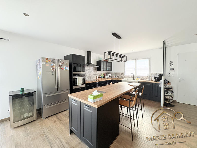 Maison - 141 m² - 5 pièces