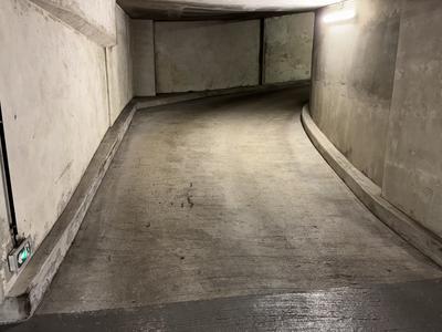 Parking / Garage - 11 m²