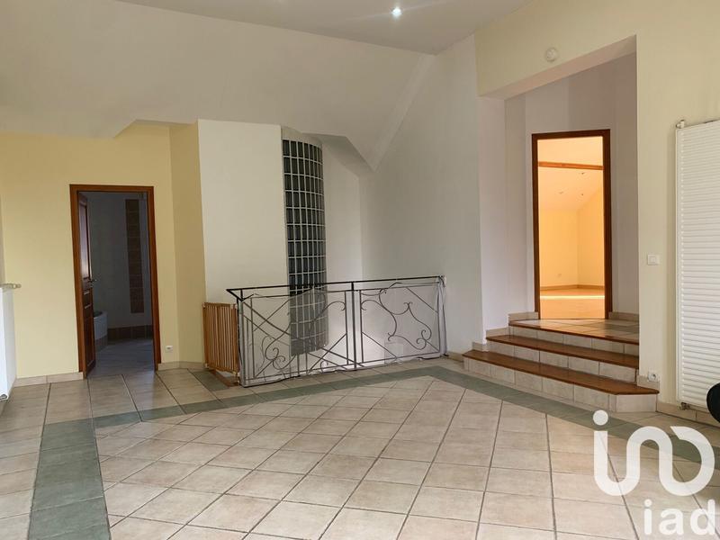 Maison - 214 m² - 6 pièces