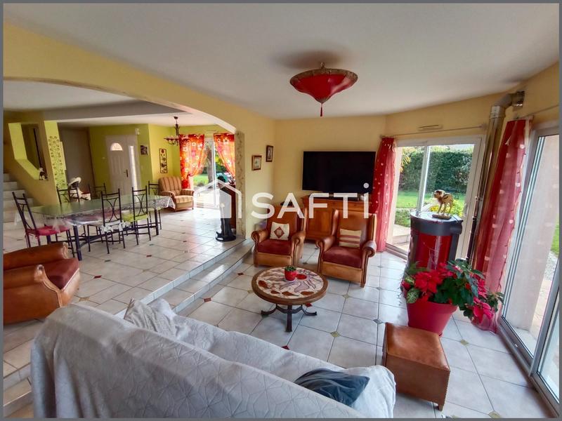 Maison - 211 m² - 9 pièces