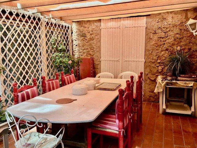 Maison de maîtres - 1 200 m² - 7 pièces