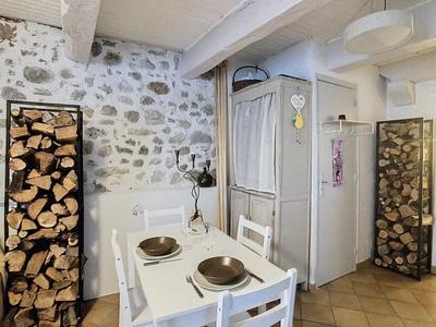 Maison de village - 80 m² - 3 pièces