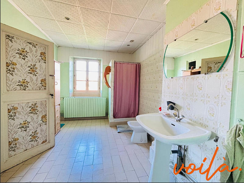 Maison - 237 m² - 8 pièces