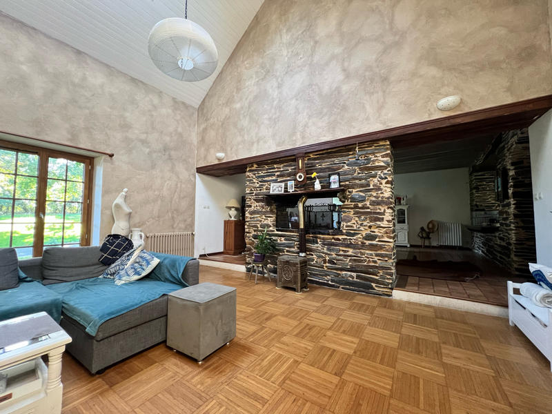 Propriété - 328 m² - 11 pièces