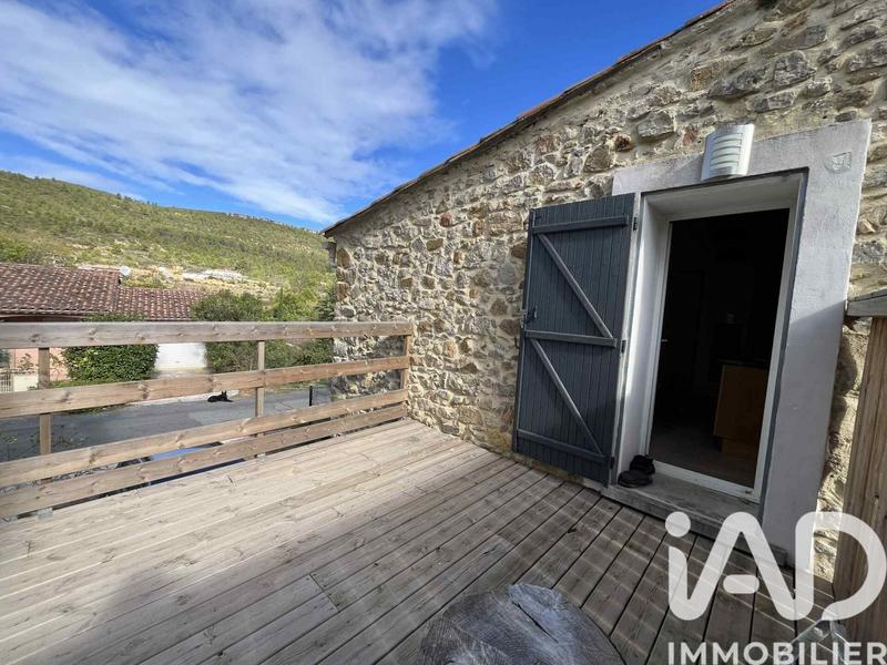 Maison - 200 m² - 11 pièces