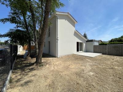 Maison contemporaine - 202 m² - 8 pièces