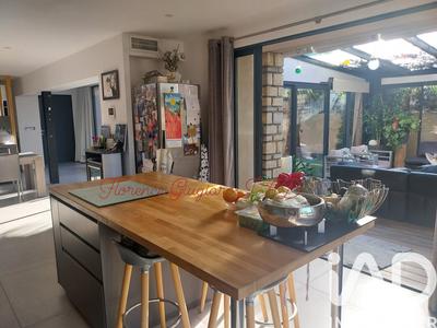 Maison - 205 m² - 7 pièces