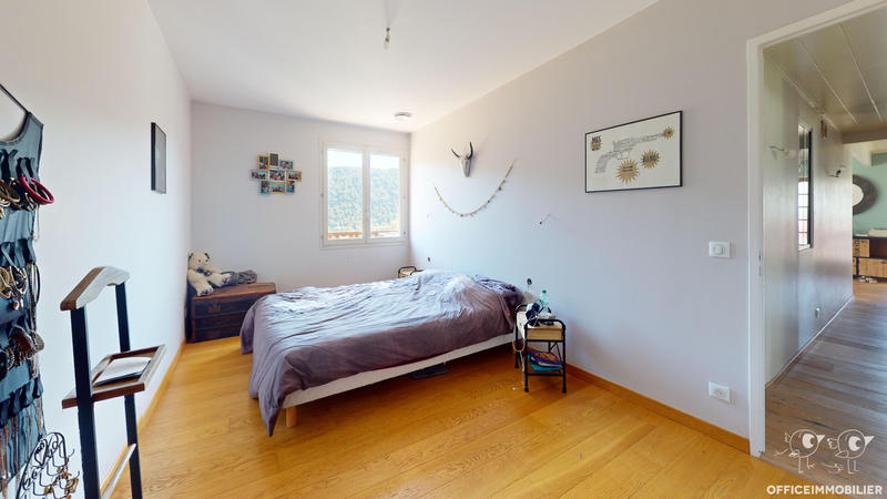 Maison - 143 m² - 6 pièces