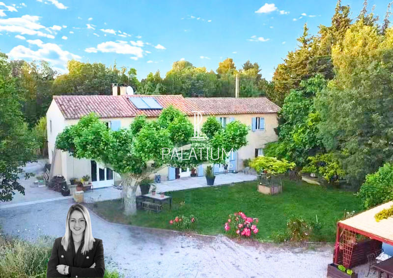 Mas - 205 m² - 6 pièces