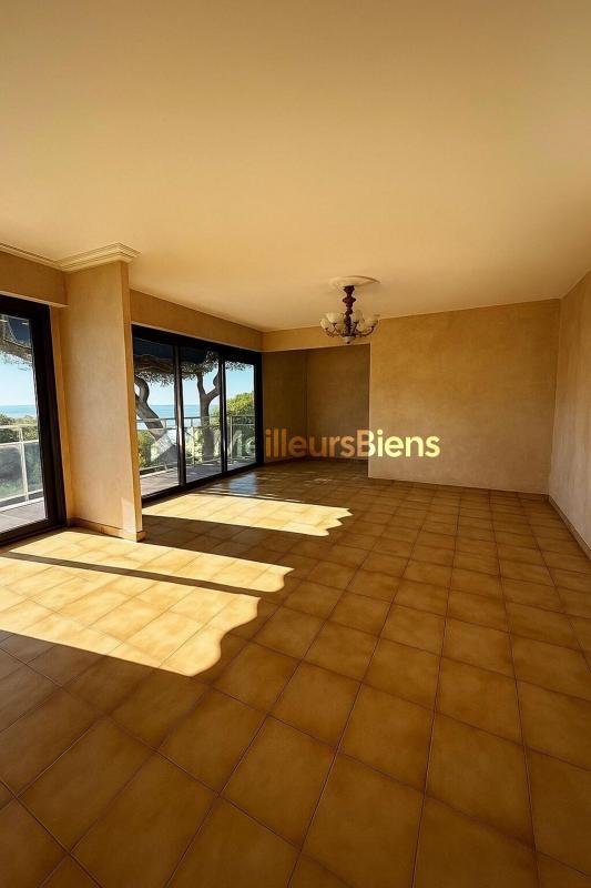 Appartement - 82 m² - 3 pièces