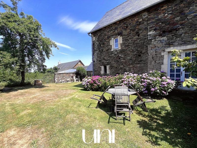 Maison - 209 m² - 7 pièces