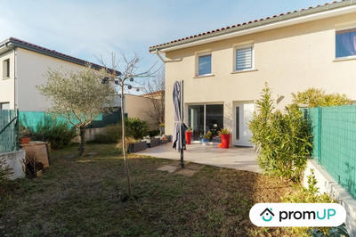 Maison - 93 m² - 4 pièces