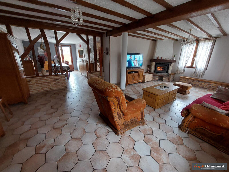 Maison - 167 m² - 9 pièces