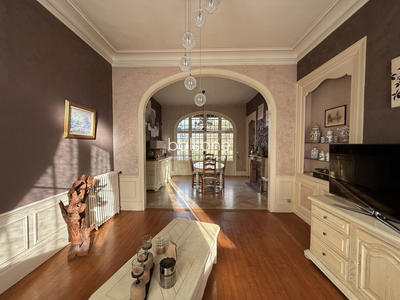 Maison - 175 m² - 8 pièces