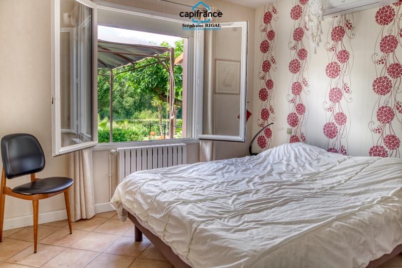 Propriété - 170 m² - 6 pièces