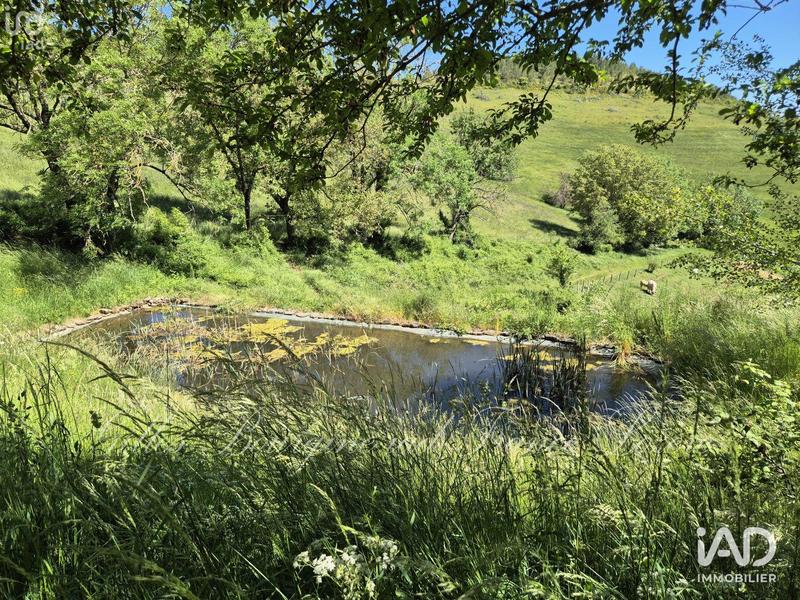 Maison - 415 m² - 16 pièces